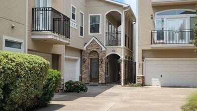 Building Photo - 305 Reinerman St