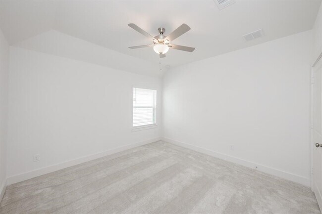 Building Photo - 31815 Pecan Mdw Ln