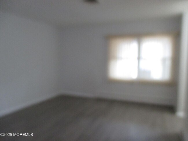 Building Photo - 111B Edinburgh Ln