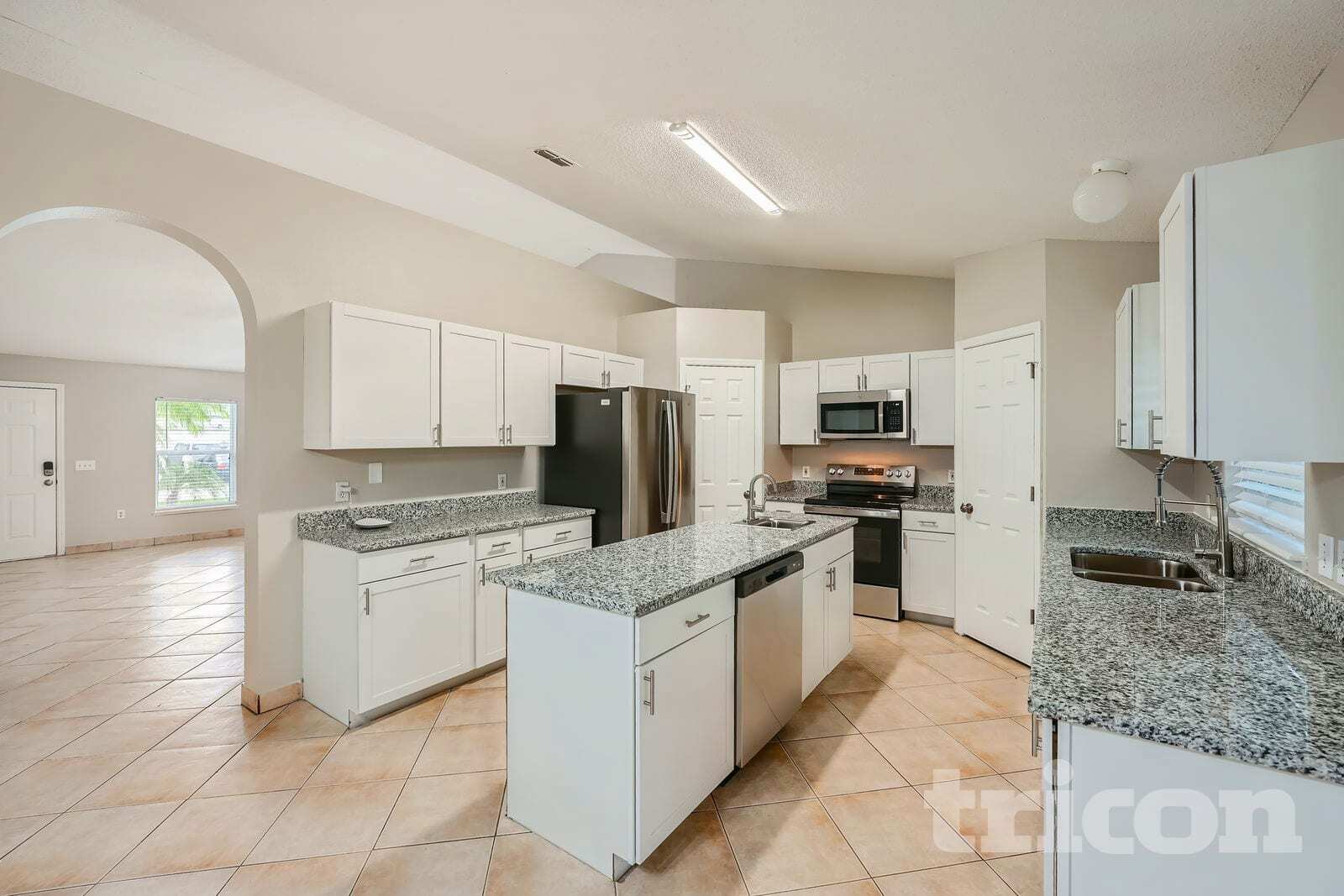 Building Photo - 104 Aurora Ln