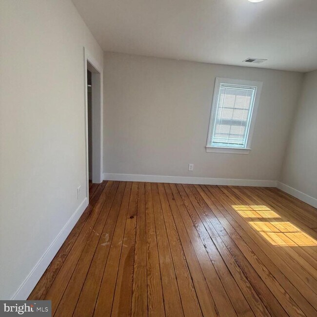 Building Photo - 17700 Barnesville Rd