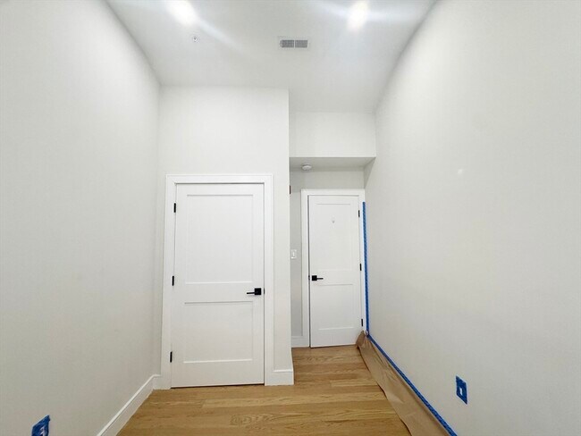 Building Photo - 294 Princeton St
