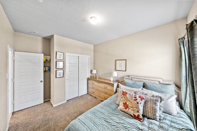 Building Photo - Custom Deck, Custom Closet, Custom Kind of Living