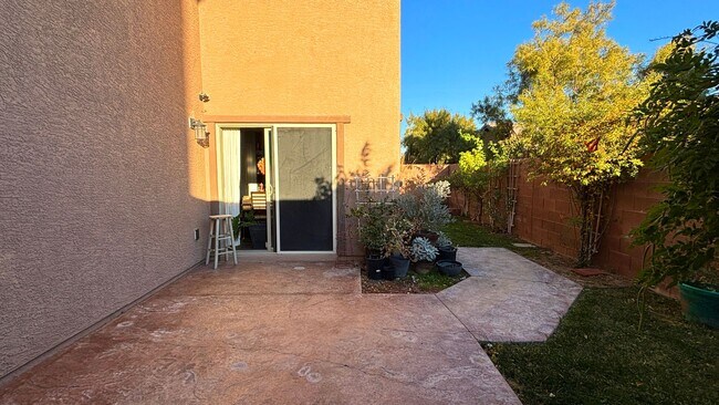 Building Photo - Excellent home in Providence Las Vegas. 3 Bedrooms and cute backyard! Must see!