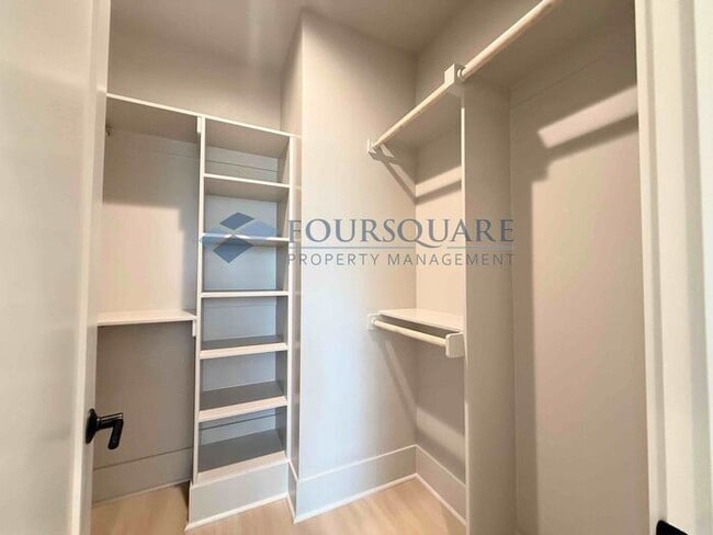 Building Photo - Modern 4-Bed / 4-Bath Townhome with Covered Patio, Deck & Garage – Inside the Beltline Near Downt...