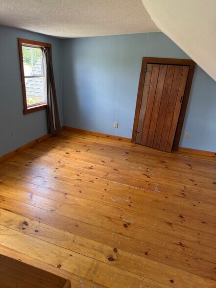 Building Photo - 1309 Port Rd