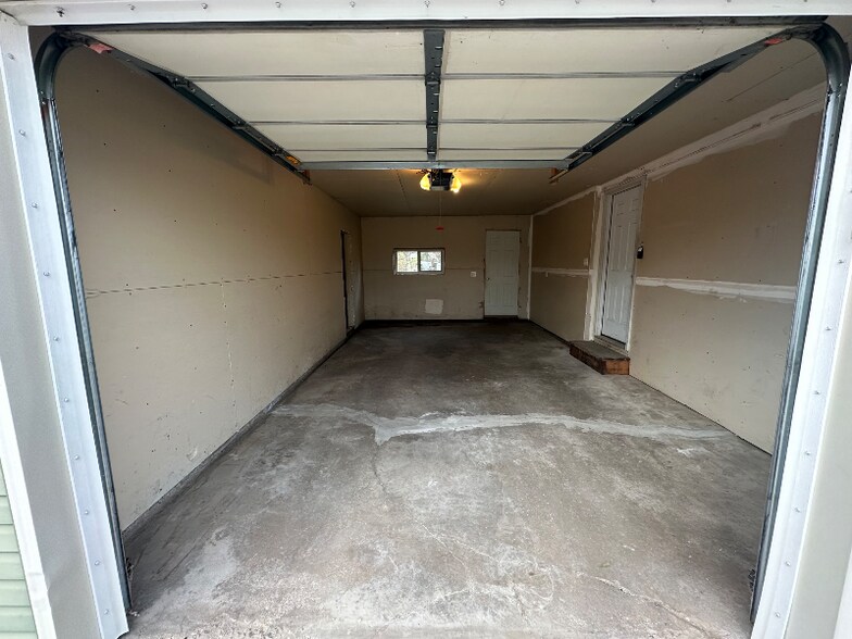 Building Photo - 1009 15th St NW