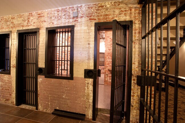 Building Photo - Olde Salem Jail