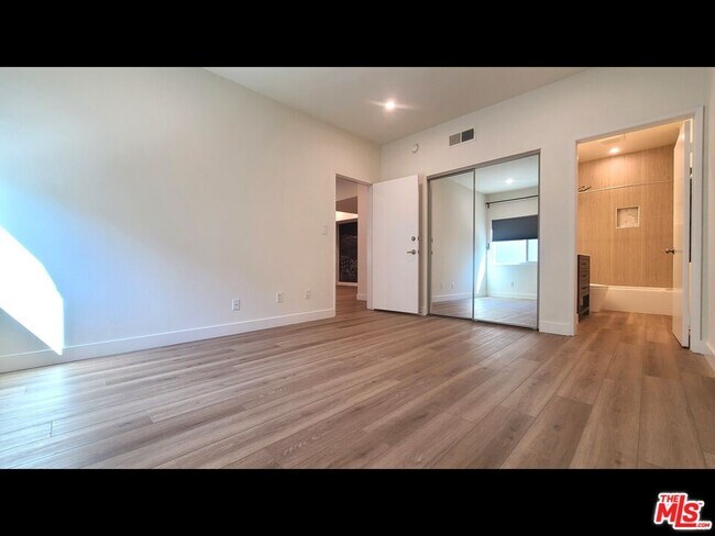 Building Photo - 1818 Glendon Ave