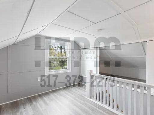 Building Photo - 523 W Hodge Ave
