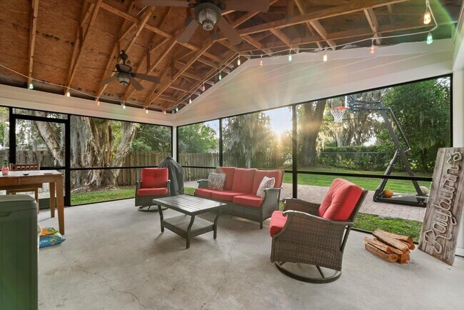 Building Photo - 3622 Devonswood Dr