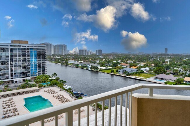 Building Photo - 1965 S Ocean Dr