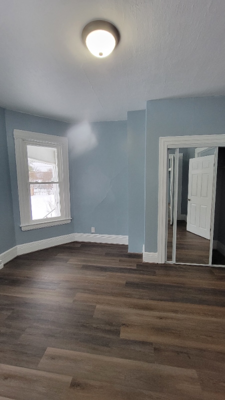 Building Photo - 286 Kenwood Ave