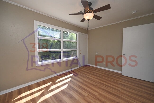 Building Photo - 1707 Lind Dr