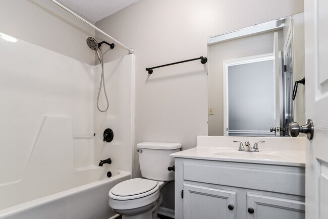 Building Photo - 3100 Faircroft Way