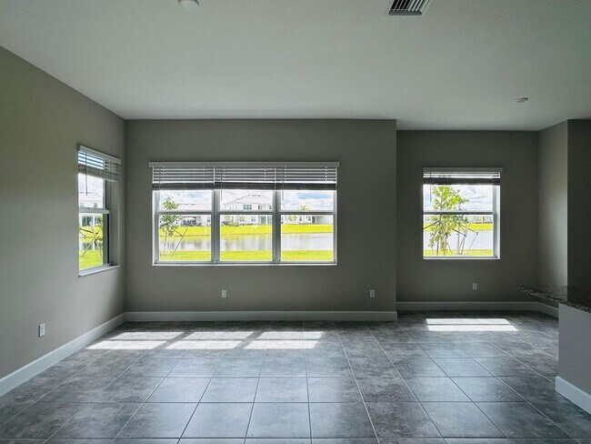 Building Photo - 5468 Pecan Dr