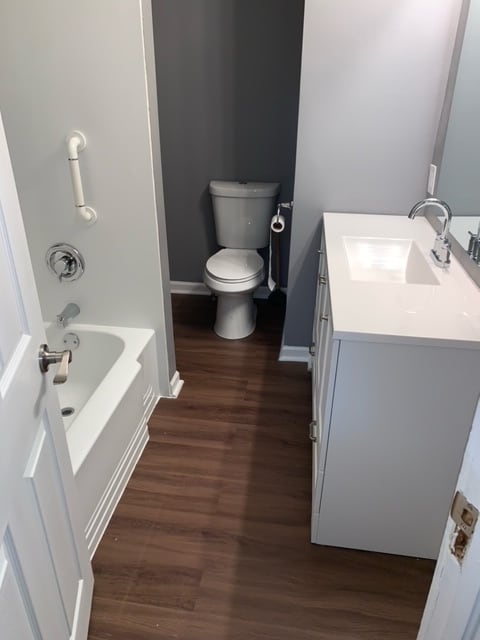 Full bath, updated vanities, faucets and plumbing - 2648 Robinwood Ave