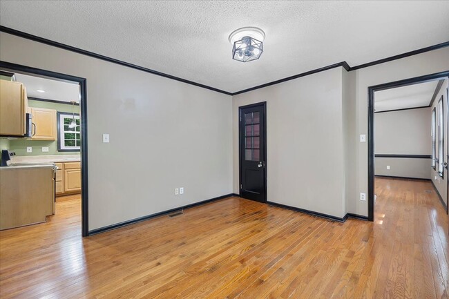 Building Photo - Beautiful 3 Bedroom Home in North Chesterf...