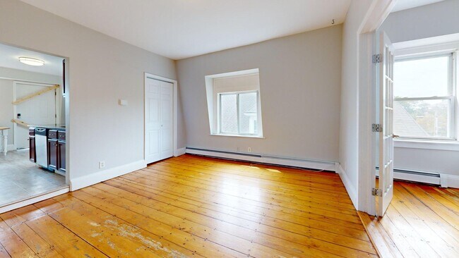 Building Photo - 171 Trenton St