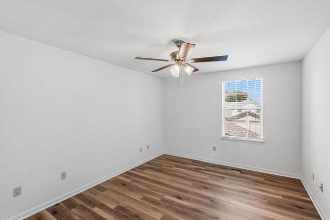 Building Photo - 2412-2414 Calder Ct.