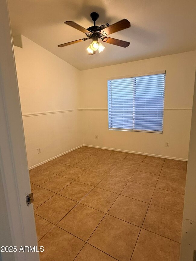 Building Photo - 1313 W Kesler Ln