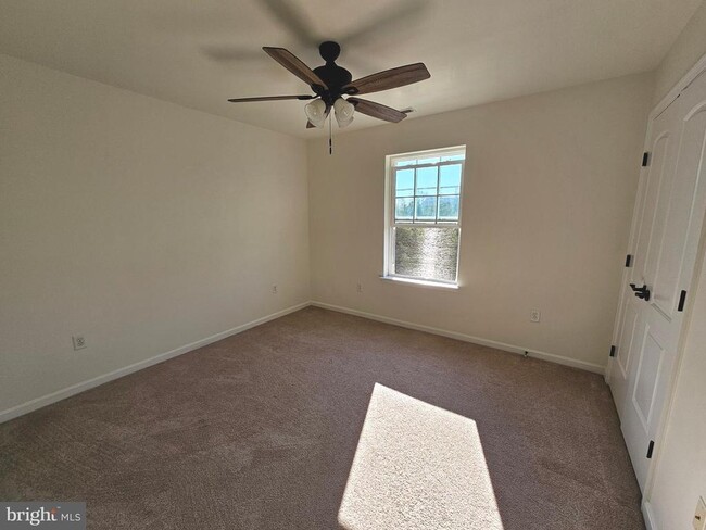 Building Photo - 269 S Marshview Terrace