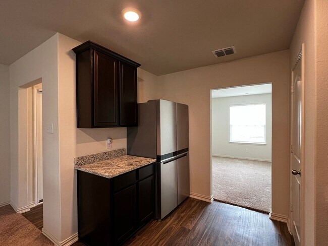 Building Photo - 7326 Anchor Cyn