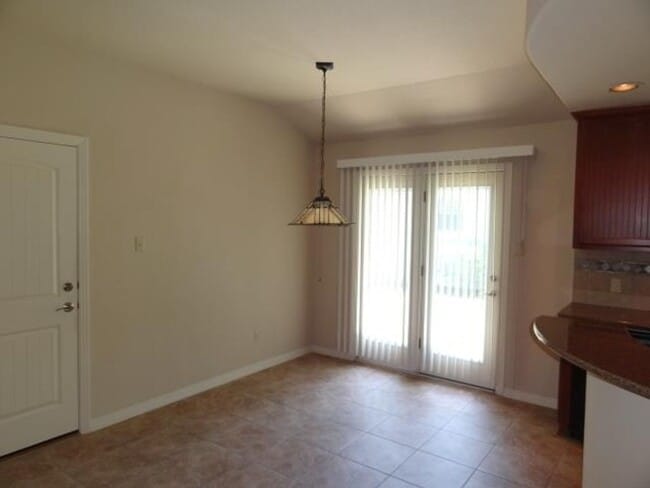 Building Photo - Cottages at Lake Creek / Freestanding One ...