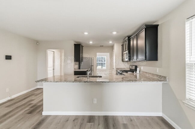 Building Photo - 15027 Harbor Lndg
