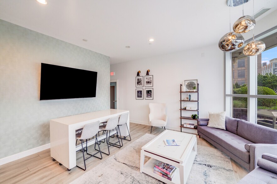 Club House - 333 W Trade St