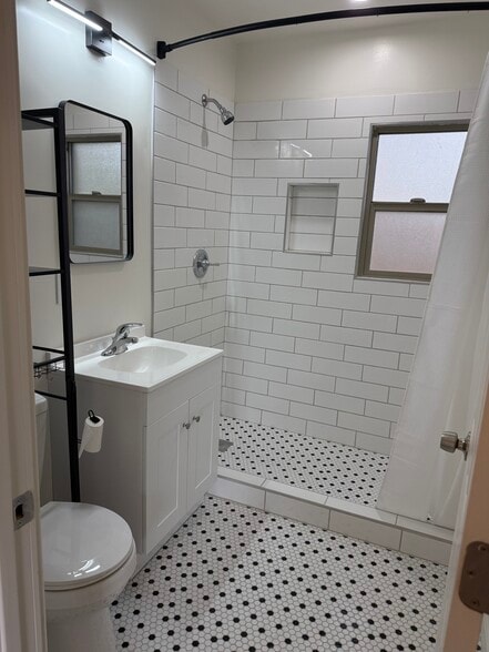 Building Photo - 3143 Freeport Blvd