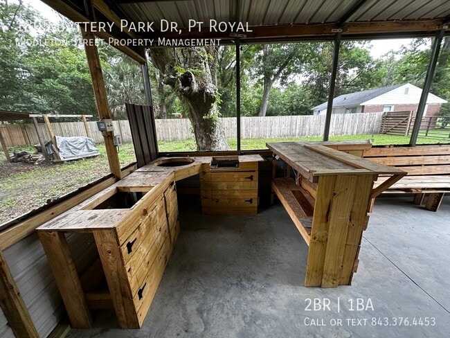 Building Photo - 1805 Battery Park Dr