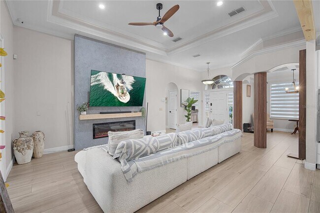 Building Photo - 1057 Island Pointe Dr