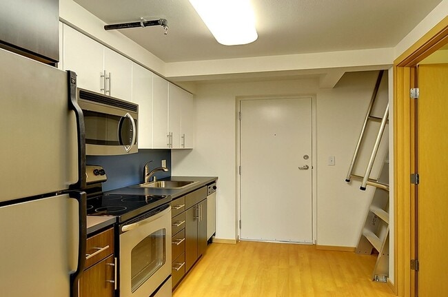 Interior Photo - H2O Apartments