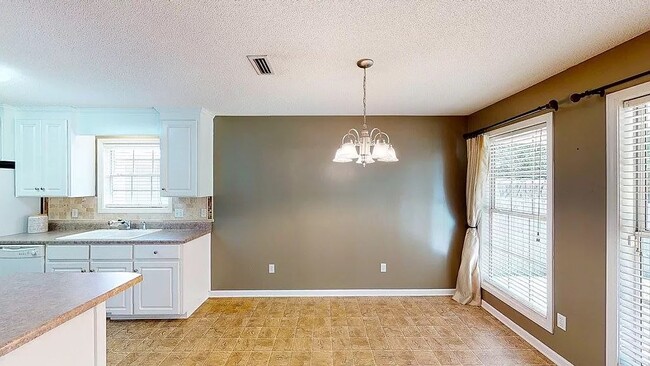 Building Photo - 344 Brushfire Dr