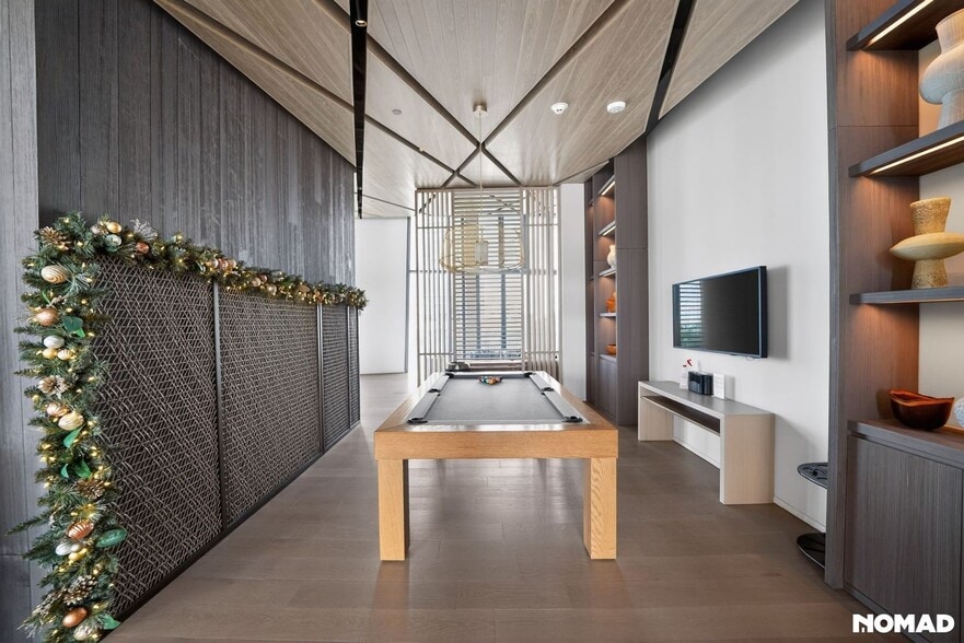 Building Photo - 1000 Auahi St