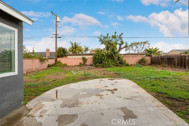 Building Photo - 11671 Fredrick Dr
