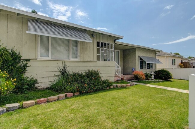 Building Photo - 3-Bed Signal Hill House for Lease