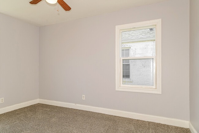 Building Photo - Fantastic 2bd/1ba home! Let yourself in!