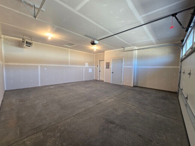 Building Photo - 6314/6316 Decker Lane