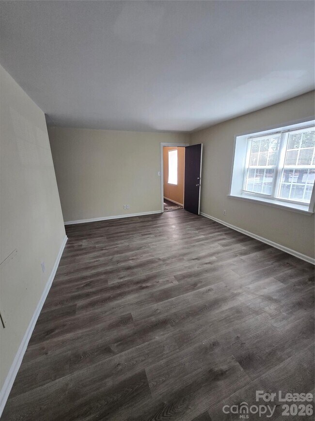 Building Photo - 5808 Hunting Ridge Ln