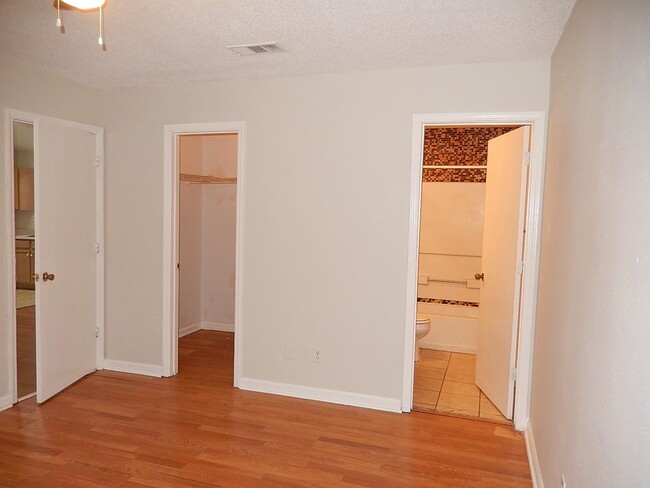 Building Photo - 1367 Idlewild Dr