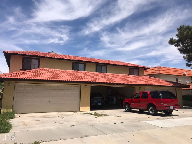 Primary Photo - 1719 W Ave J15