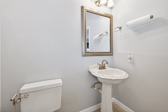 Building Photo - 20135 Golden Mesa Dr