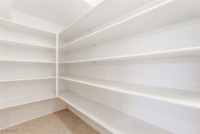 Building Photo - 7645 Lots Hills Dr