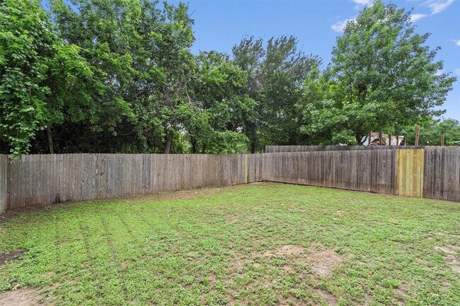 Building Photo - 7115 Thannas Way