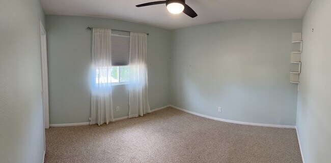 Building Photo - 31495 Sunningdale Dr