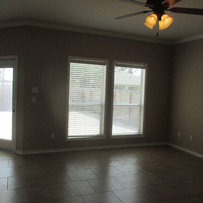 Building Photo - 14234 Bay Bean Dr