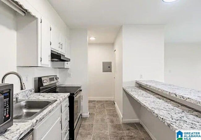 Building Photo - 422 Skyview Dr