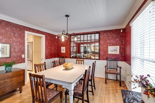 Building Photo - Shy's Hill Road Rental